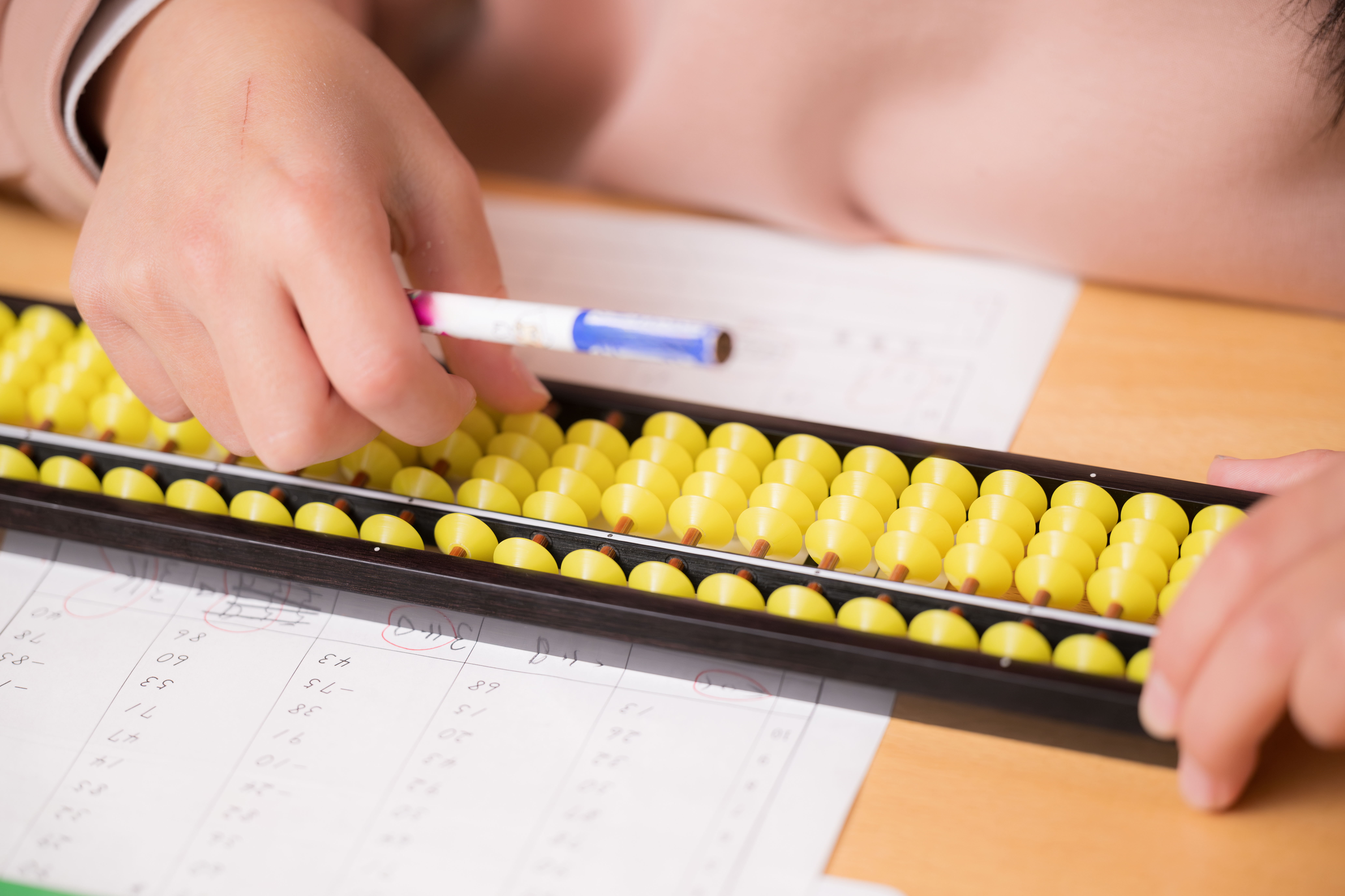 そろばんに親しめる学習イメージ